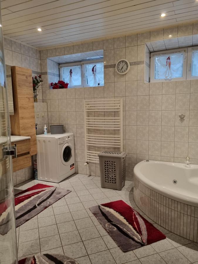 Huber'S Ferienwohnung Hengersberg Exteriör bild